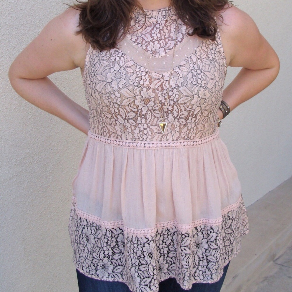 HP 🎉 Everything Plus Party/ Peach boho lace top